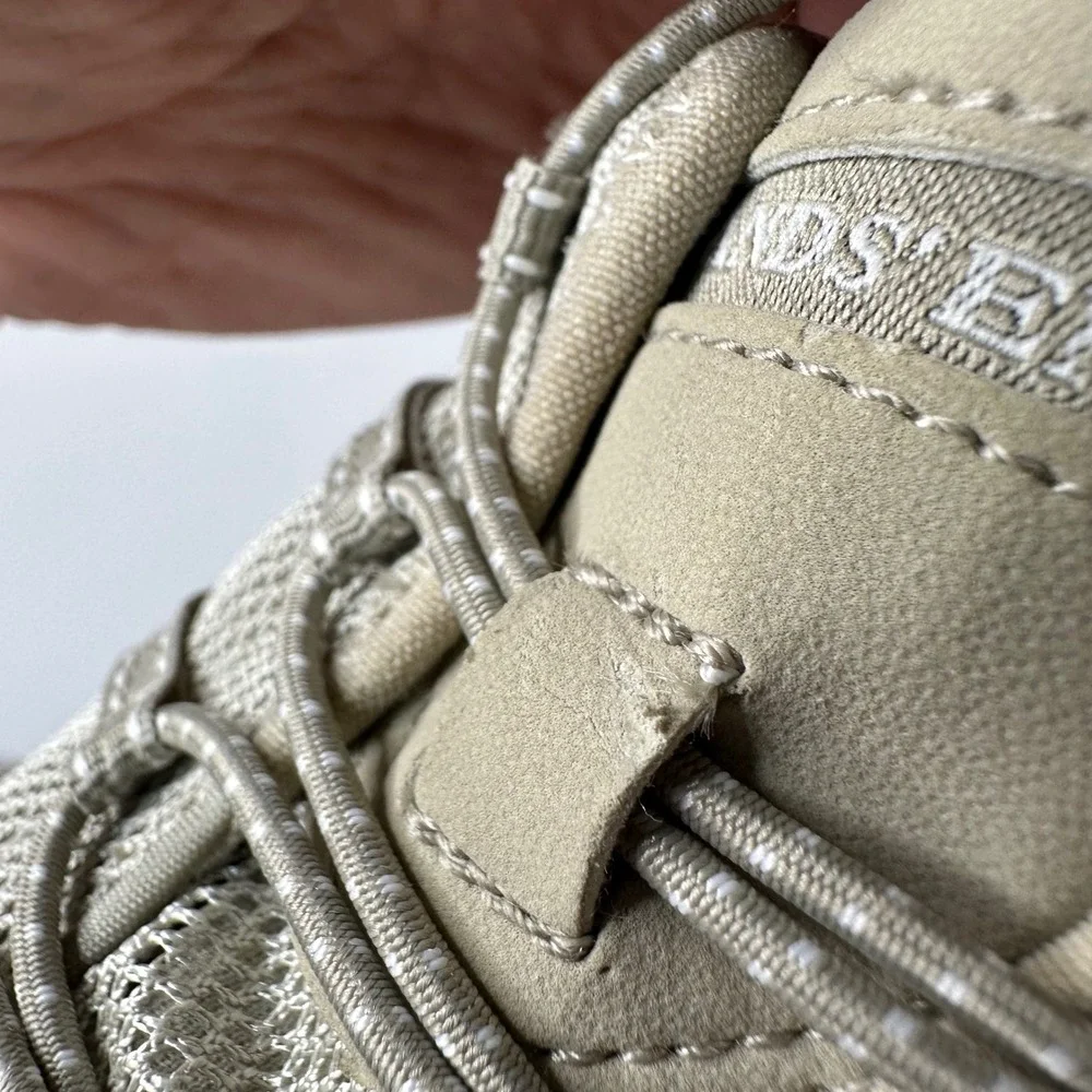 Lands End WM Sport Shoe Sand Stone Mesh Bungee Sneakers Womens 8 Med 64730